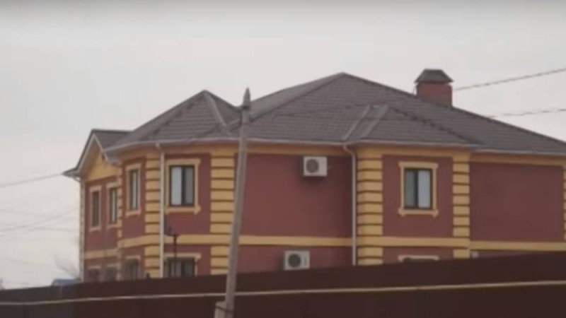 Қазақстандық шенеуніктер халықтың салығынан түскен қаржыға өздеріне зәулім сарай сатып алған - Қазақстан жаңалықтары