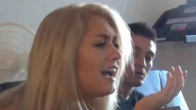 Жігітіне «құпия көңілдес» жіберген бойжеткен оның жүкті қалыңдығы бар екенін білген