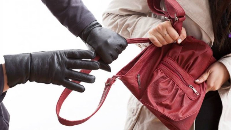 Алматы облысында 58 жастағы әйел адамды тонаған ер адам ұсталды