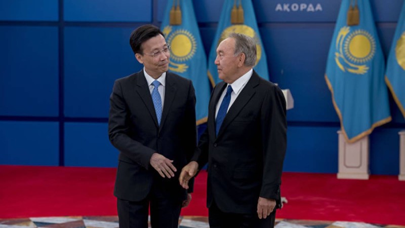 Назарбаев Қытайдың Қазақстандағы елшісімен кездесті