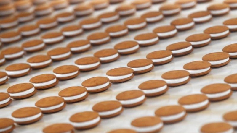 Печеньенің ішінен адамның тісі шықты