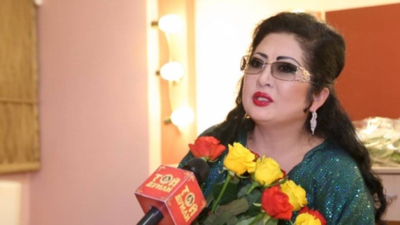 Мақпал Жүнісова жас кезінде өзін тастап кеткен жігіті туралы айтты