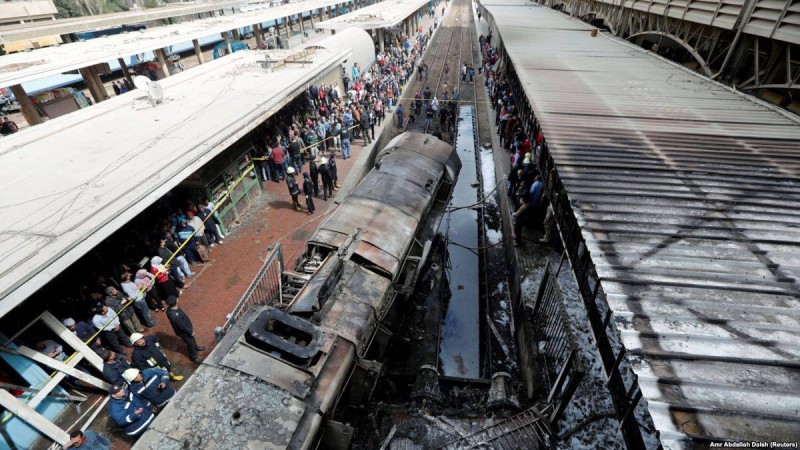 Египетте вокзалдағы өрттен ондаған адам мерт болды