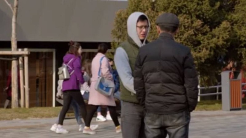 Үлкендер 21 жасқа толмаған баланың өтінішімен ішімдік алып бере ме: Мамандар алматылықтарға зерттеу жүргізіп көрді - Қазақстан жаңалықтары