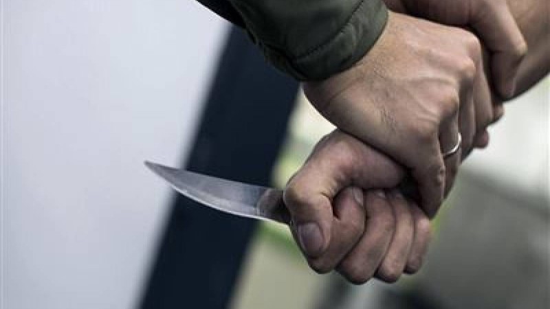 ВИДЕО: Полицейдің қулығының арқасында кепілге алынған қыз босатылды