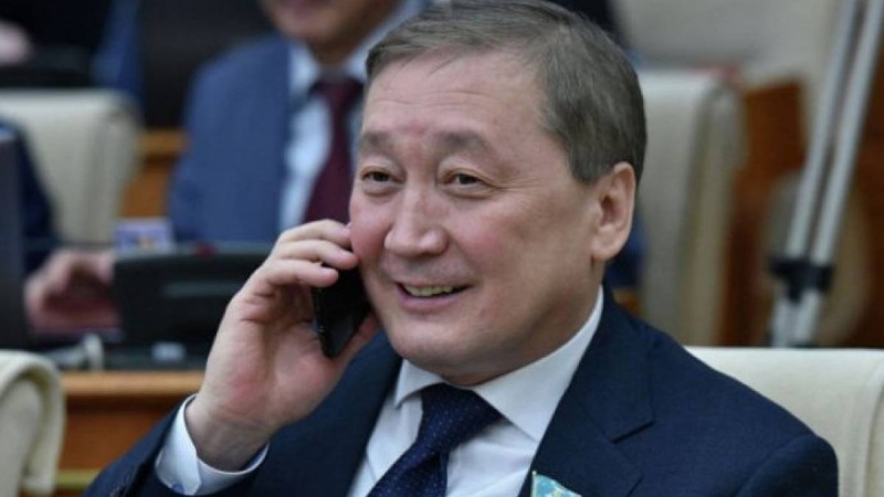 Депутат Сапархан Омаровтың өкілеттігі мерзімінен бұрын тоқтатылды