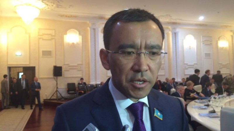 Мәулен Әшімбаев президент көмекшісі болып тағайындалды