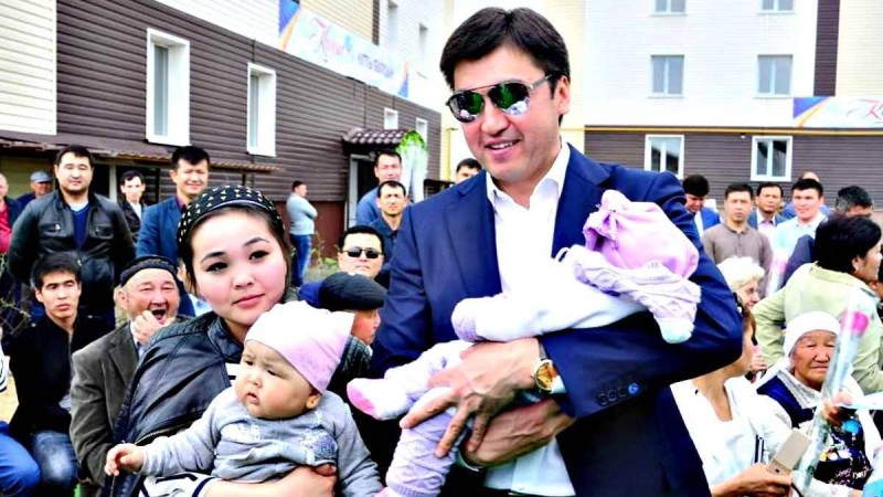 "Мен халықты әрдайым әйелмен салыстырамын": Ғабидолла Әбдірахымовтың жұртты шулатқан 10 мәлімдемесі
Шымкент қаласының әкімі қызметінен кетіп, орнына Ерлан Айтаханов тағайындалды