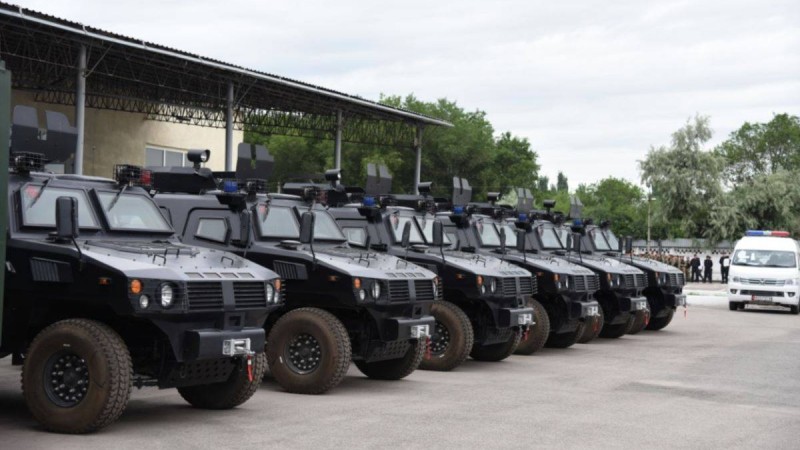 Қытай Қырғызстанға құрыш сауытты бірнеше көліктер сыйлады