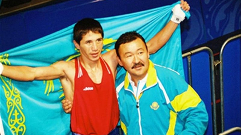 "Ұлт қаһарманына айналды". Шетелдік басылым Бекзат Саттархановты еске алды