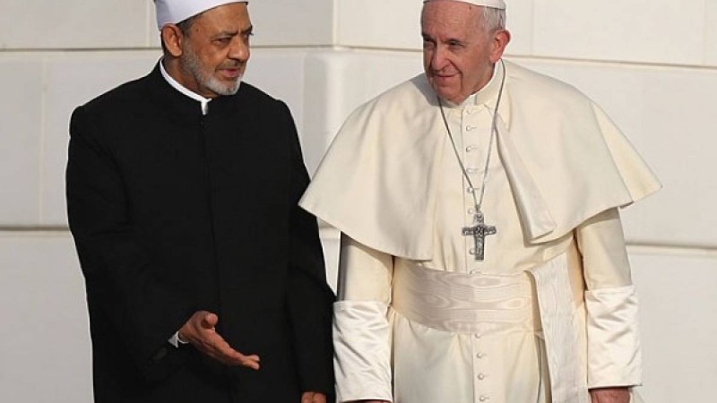 «Әл-Азхар» шейхі «христиандарды қабылдауға» шақырды