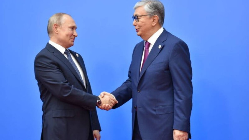 Тоқаев Путинмен қалай танысқанын айтып берді   