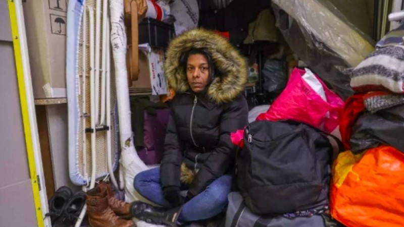 Талантты футболшының анасы далада қайыр тілеп жүр