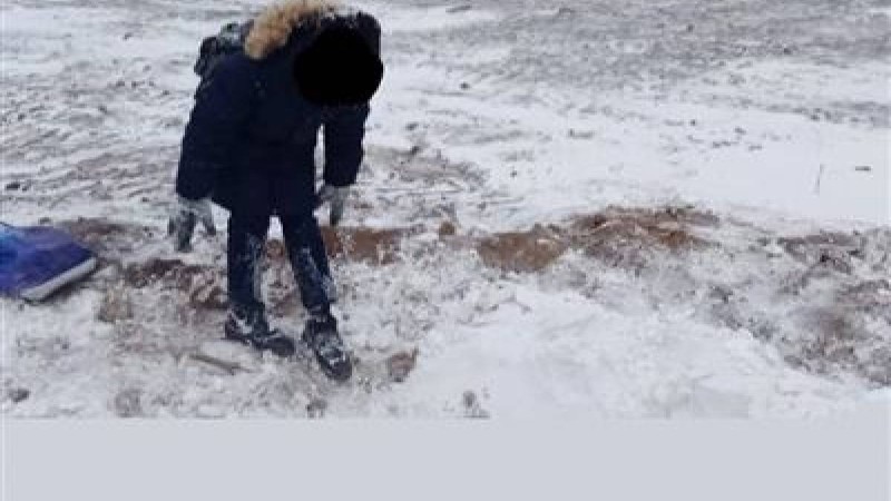 Ақтөбелік оқушы беті ашық жатқан құдыққа түсіп кетті