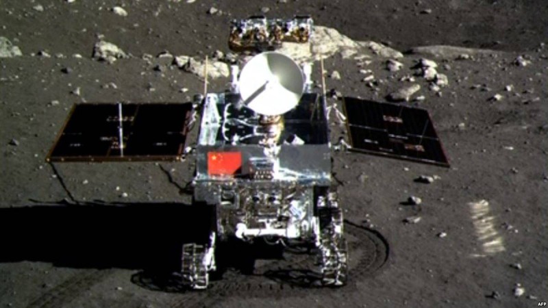 Қытай ғарыш аппараты Айдың қараңғы жағына қонады