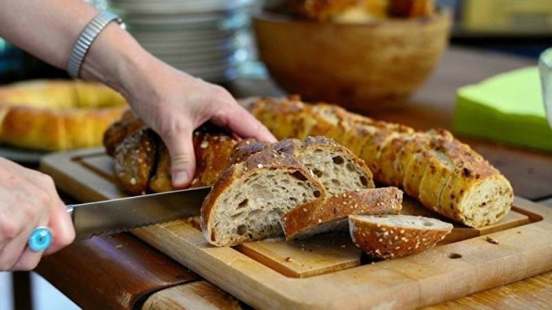 Дәрігер қандай нан денсаулыққа зиян екенін айтты