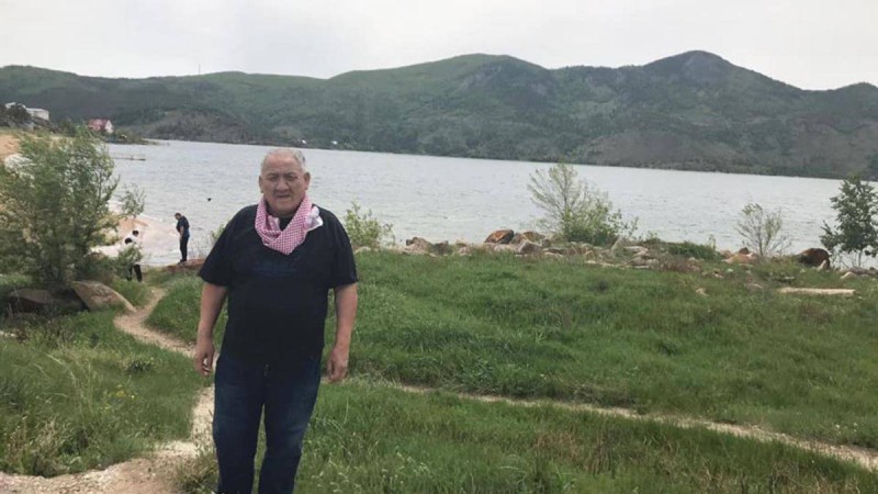 Белсенді белгісіз біреулер өзіне "қастандық жасамақ болды" деп күдіктенеді