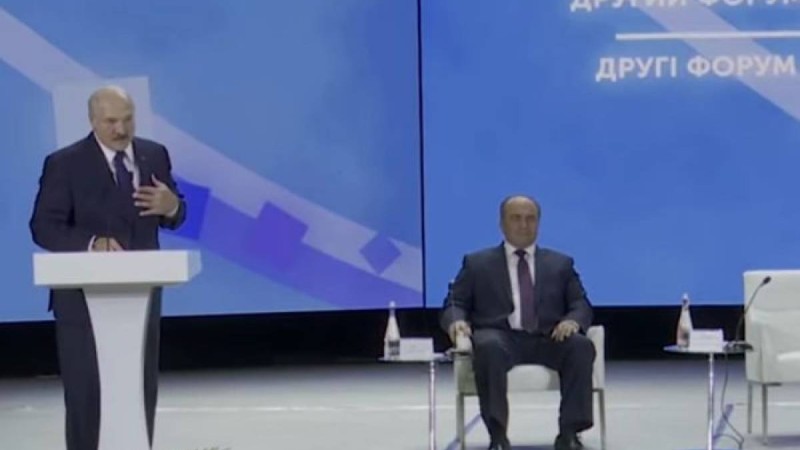 Кездесу кезінде Зеленский Лукашенконы "шошытты" – видео