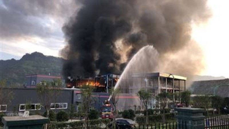 Химиялық зауытта жойқын жарылыс болып, ондаған адам өлді