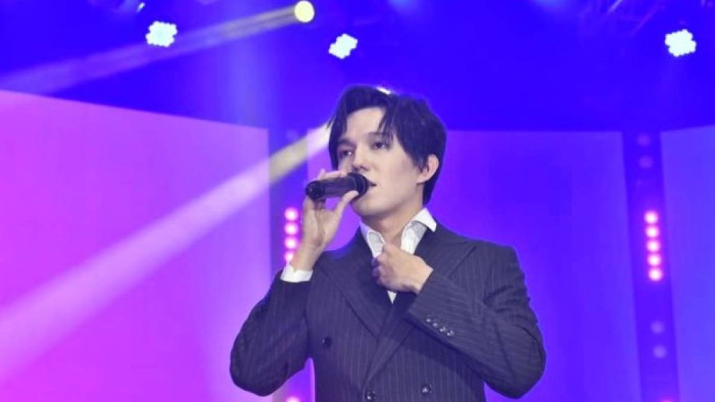 Димаш пен Тасмағамбетов Түркияда туған күнде жүр – видео