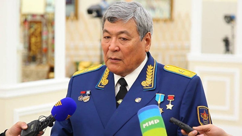 Тоқтар Әубәкіровтің өмірбаяны: құпия қызметі, ғарышқа ұшуы, отбасы