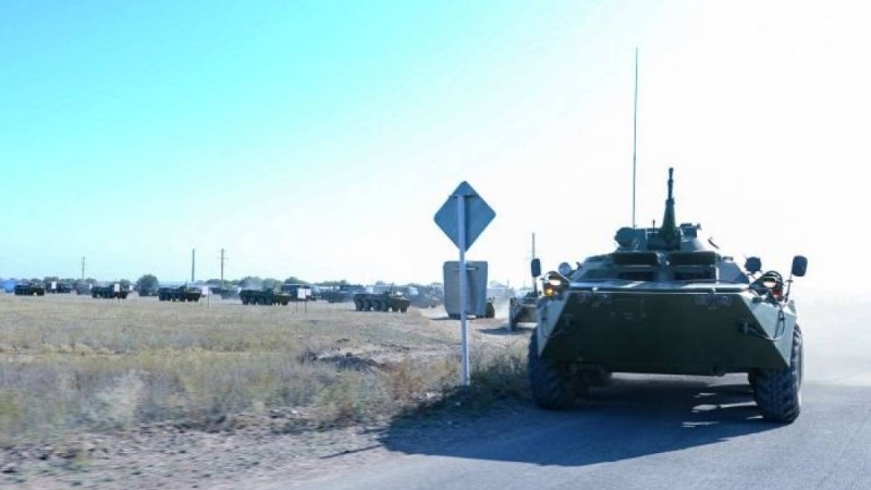 Қазақстанның қорғаныс министрі әскери бөлімдерді дабыл бойынша көтерді