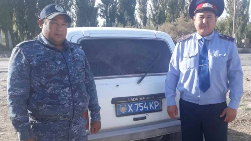 Қызметтік көлікте толғағы қысқан: Түркістан облысында полицейлер жүкті әйелді босандырып алды - Қазақстан жаңалықтары
