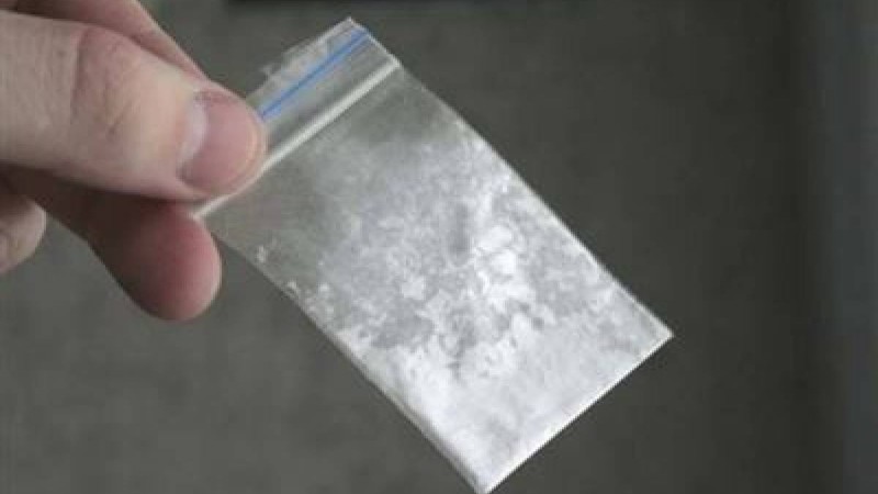 Ер адам есірткіні дорбасымен жұтып қойған