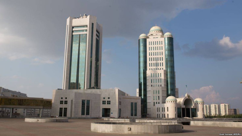 Назарбаев кеңсесінің шығынын қосу үшін бюджет жобасы мәжіліске қайтарылды