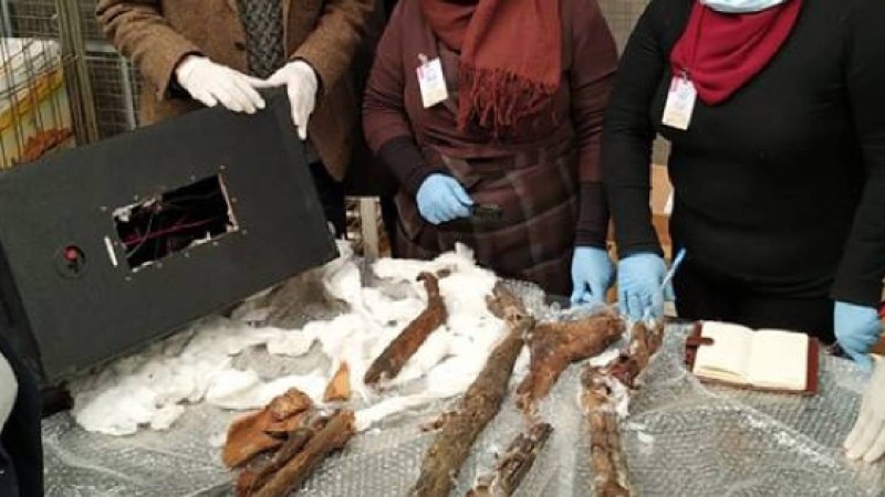 Белгісіз біреулер Каирден ежелгі мумияны поштамен жібермек болған