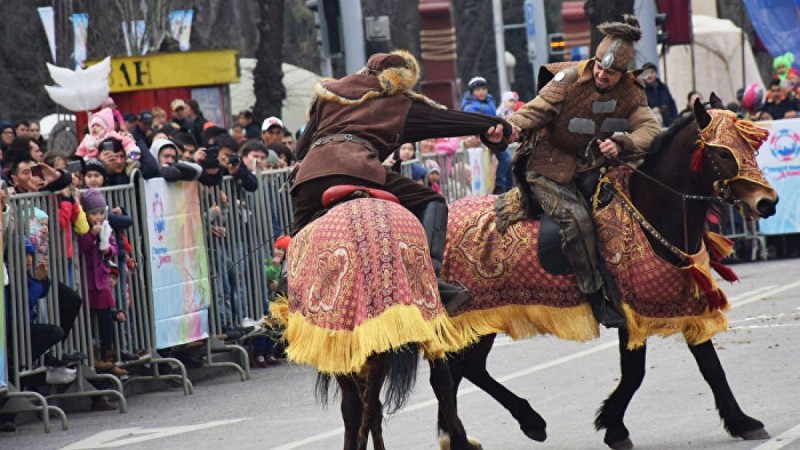 көкпар, аударыспақ, арқан тарту, қыз қуу