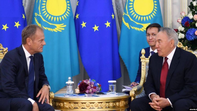 Туск Назарбаевтың билікті тапсыру қадамын жоғары бағалады