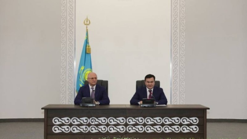 Қасымбек ұжымға ИИДМ жаңа министрін таныстырды