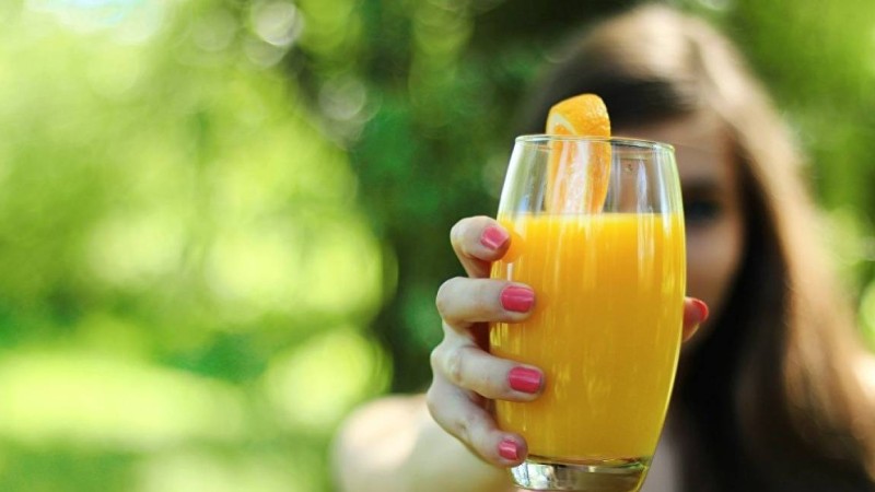 Жасанды шырынды қалай ажыратуға болады?