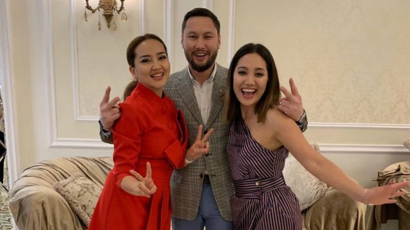 Әріптестерімен жұлқына билеген Салтанат Бақаева желіні шулатты (видео) - Қазақстан жаңалықтары