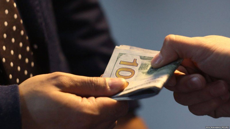 Күрес күшейгенмен жемқорлық дес бермей тұр