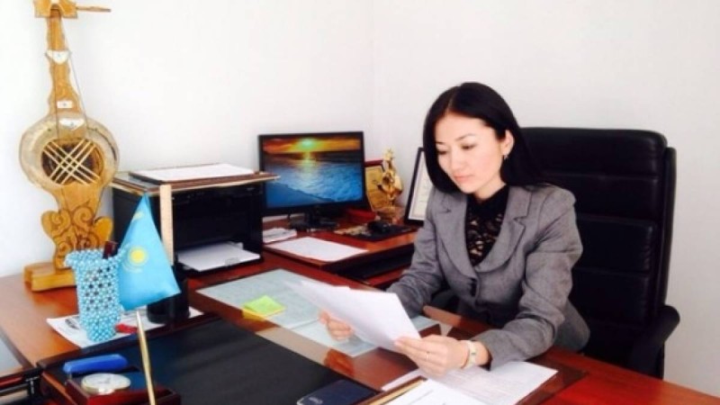 Қазақша өлең: Мақпал Мыса (Қыз бұрымы)