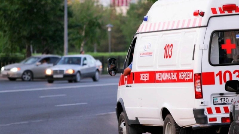 Павлодар облысында ер адам үйіндегі қонақтардың көзінше өзін өртеп жіберіп, 13 адам зардап шекті - Қазақстан жаңалықтары