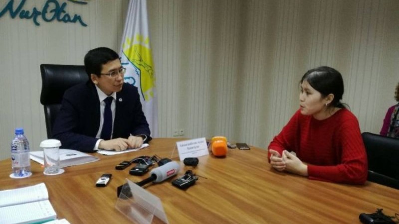 Аймағамбетов оқуды қызыл дипломмен бітірген мұғалімге жұмыс тауып берді