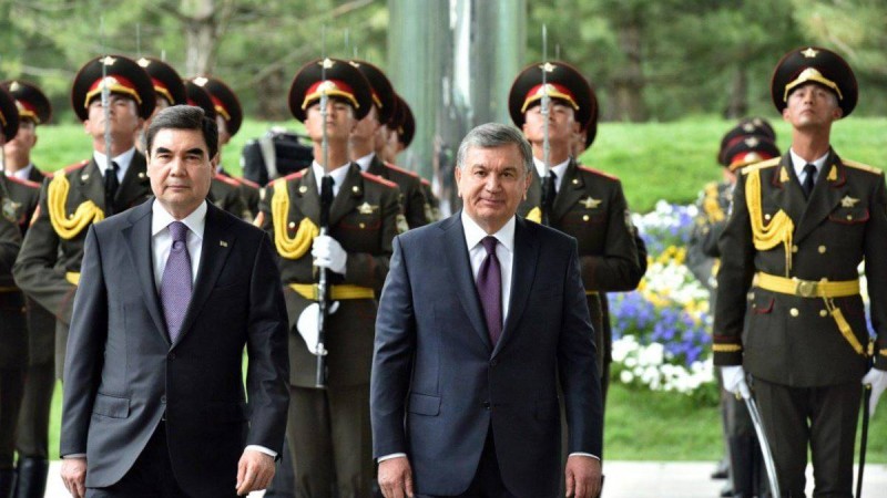 Түркімен президенті Бердімұхамедовтің Мирзияевті туған күнімен құттықтағаны хабарланды