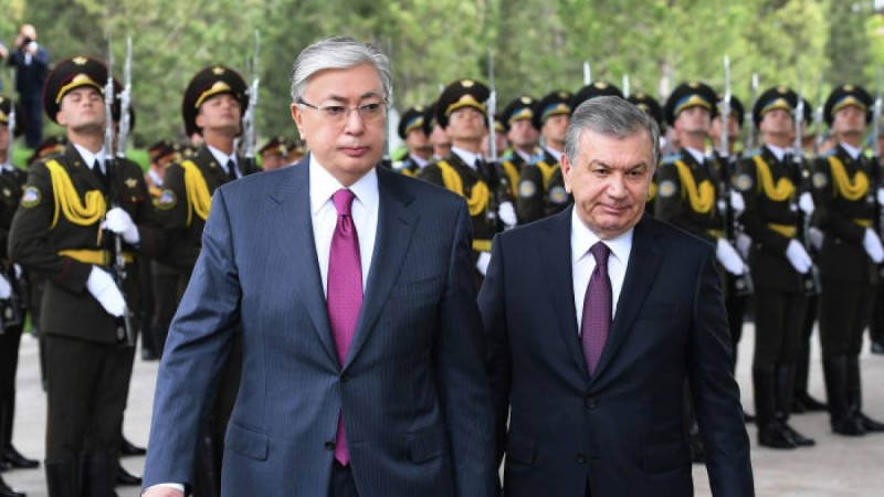 Мемлекет басшысы Өзбекстан президентіне қоңырау шалды