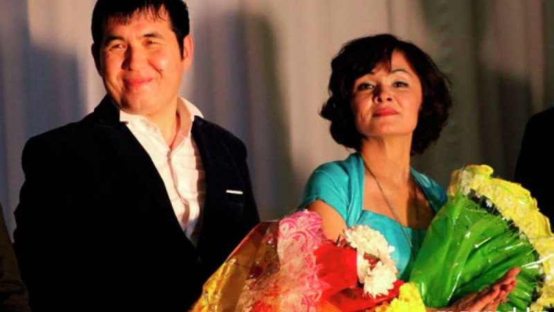 "Екі езу" сатира театры туралы мәлімет