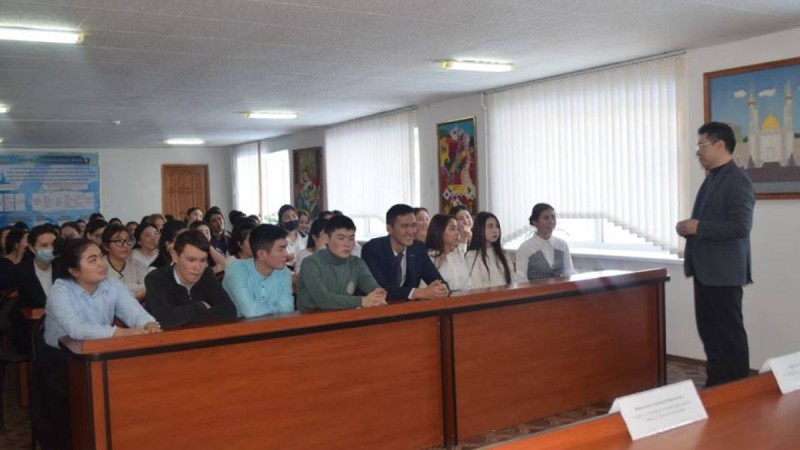 Колледж студенттері кәсіп ашу сырларын үйренді