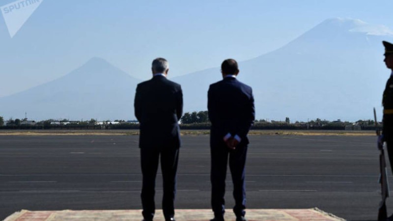 Тоқаев пен ЕАЭО елдерінің басшылары Ереванда селфи жасады