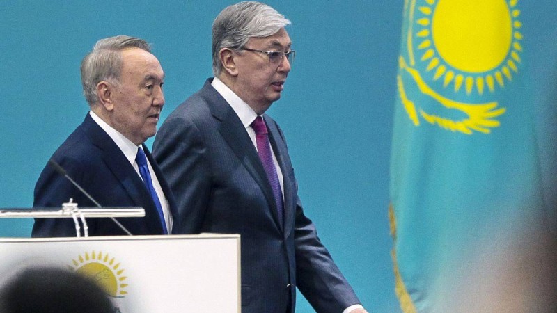 Назарбаевқа "құрметті сенатор" атағы берілді