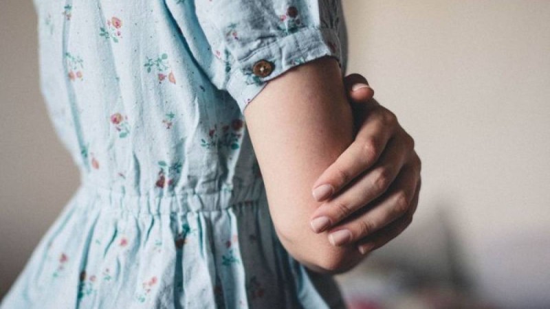 Жұмыста көйлек киіп жүрген әйелдерге күніне 600 теңге сыйақы берілмек  