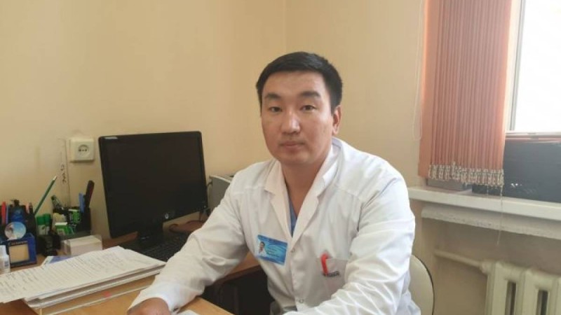 "Соқыр болып қалуы мүмкін" Дәрігер телефонның жарығы өте зиян екенін айтты