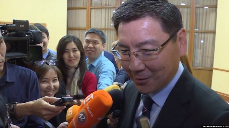 "Қауіпсіздік сертификатын әлі орнатпаған" министр оның пайдасы жайлы айтты