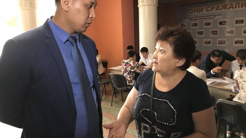 Қарағандыда "Бақытты отбасыға" көңілі толмаған аналар әкімдікке келді