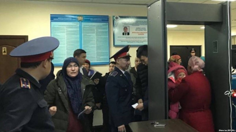 Шымкент әкімі көп балалы аналармен кездесуге шықпады